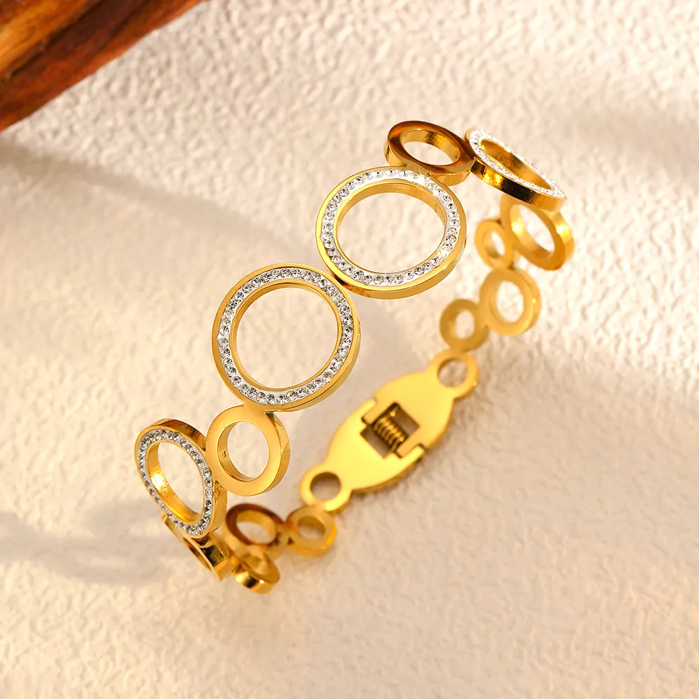 Vintage Style Solid Color 304 Stainless Steel Plating 18K Gold Plated Women's Bangle display picture 3