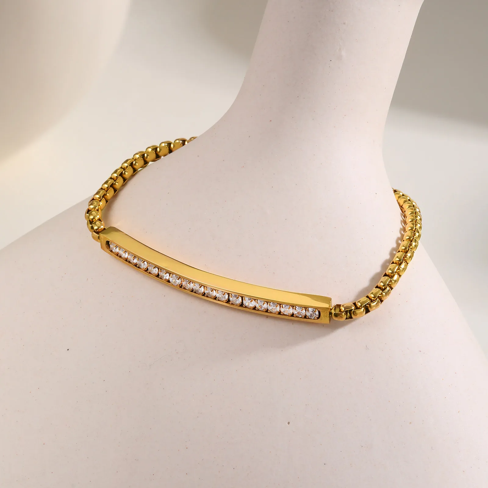 Vintage Style Simple Style Geometric 201 Stainless Steel Women's Bracelets display picture 2