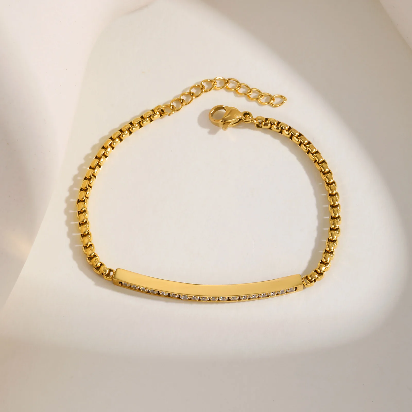 Vintage Style Simple Style Geometric 201 Stainless Steel Women's Bracelets display picture 8