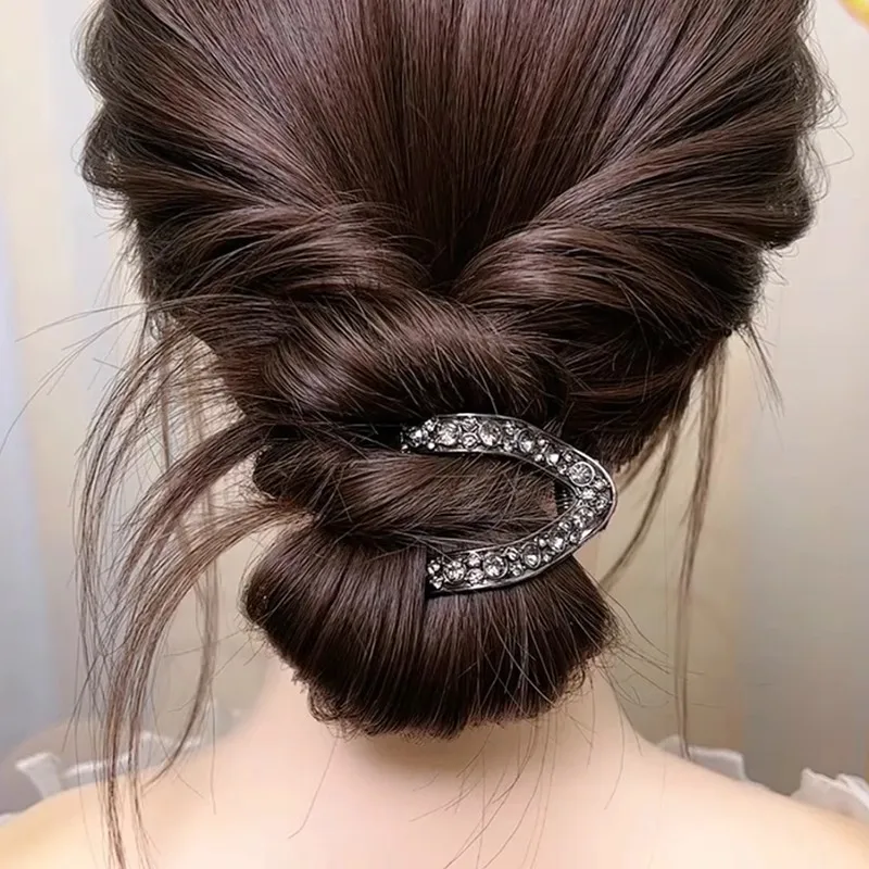 Women's Elegant Modern Style V Type Metal Hair Clip display picture 1