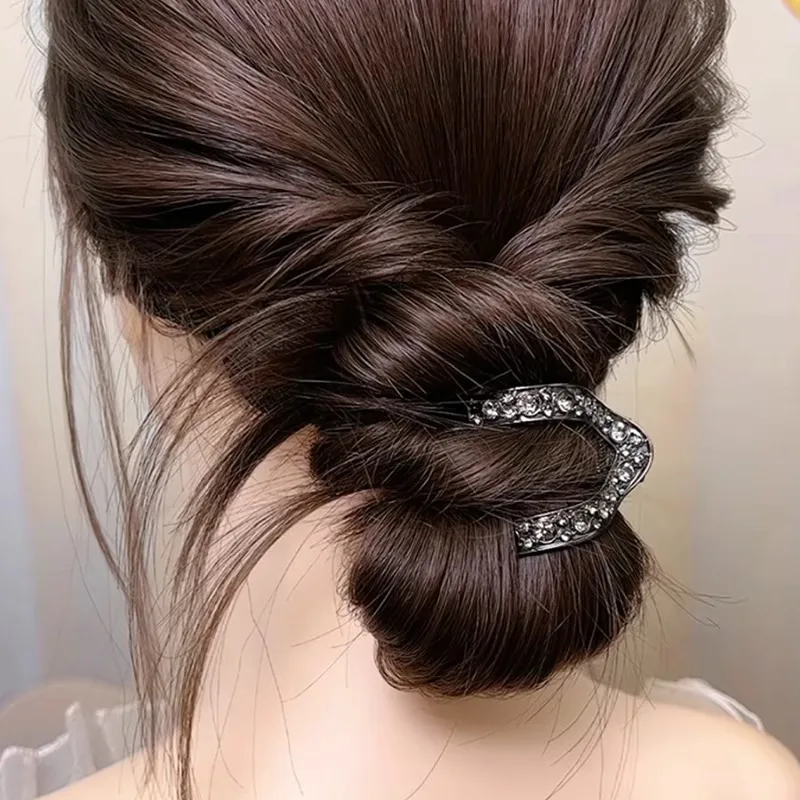 Women's Elegant Modern Style V Type Metal Hair Clip display picture 2