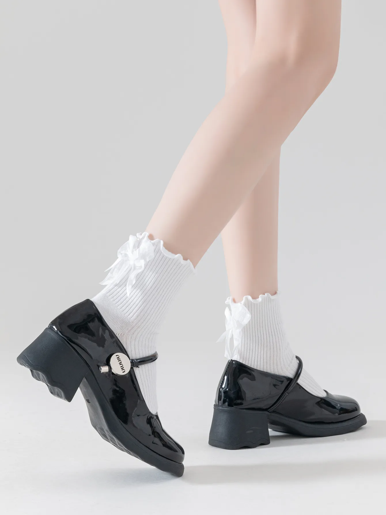 Women's Cute Sweet Solid Color Cotton Bowknot Crew Socks 1 Piece display picture 4