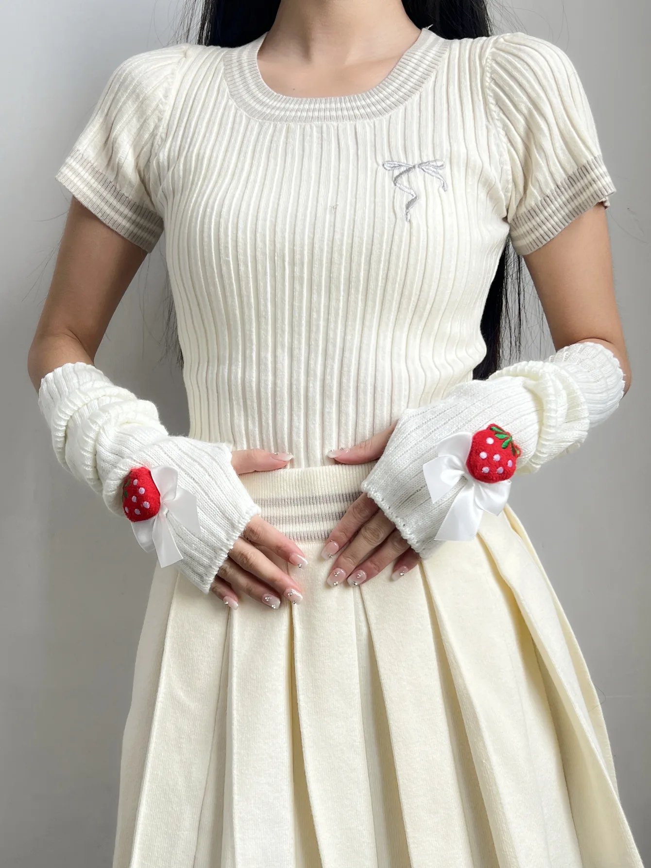 Women's Cute Sweet Fruit Strawberry Bow Knot Gloves Arm Sleeves display picture 2