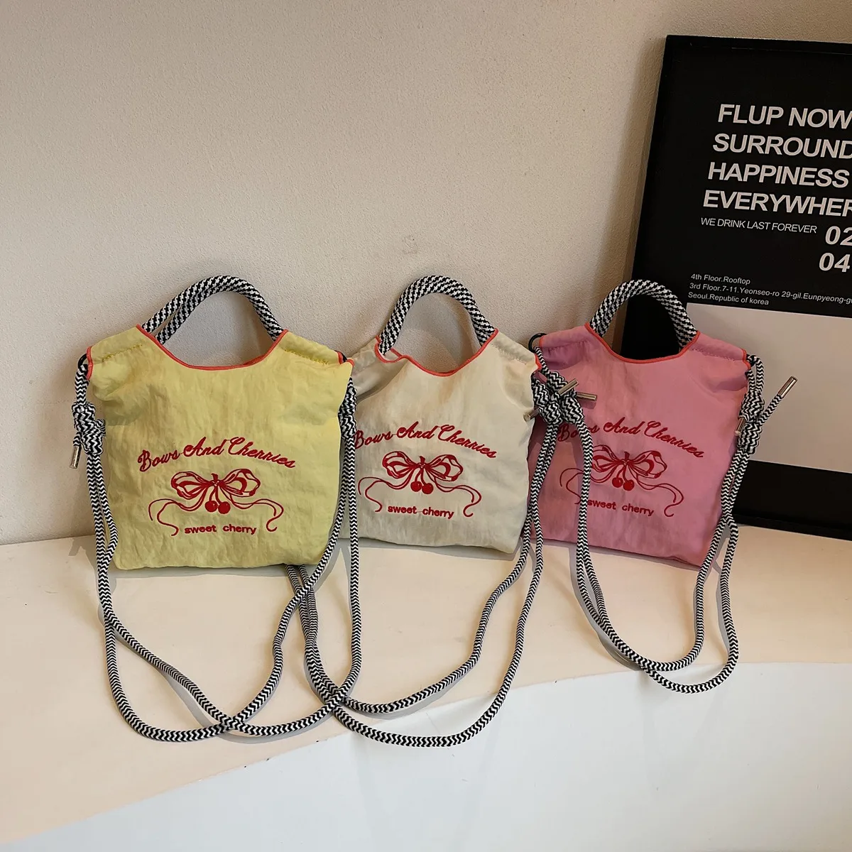 Women's Nylon Letter Bow Knot Cute Classic Style Square Open Crossbody Bag display picture 1
