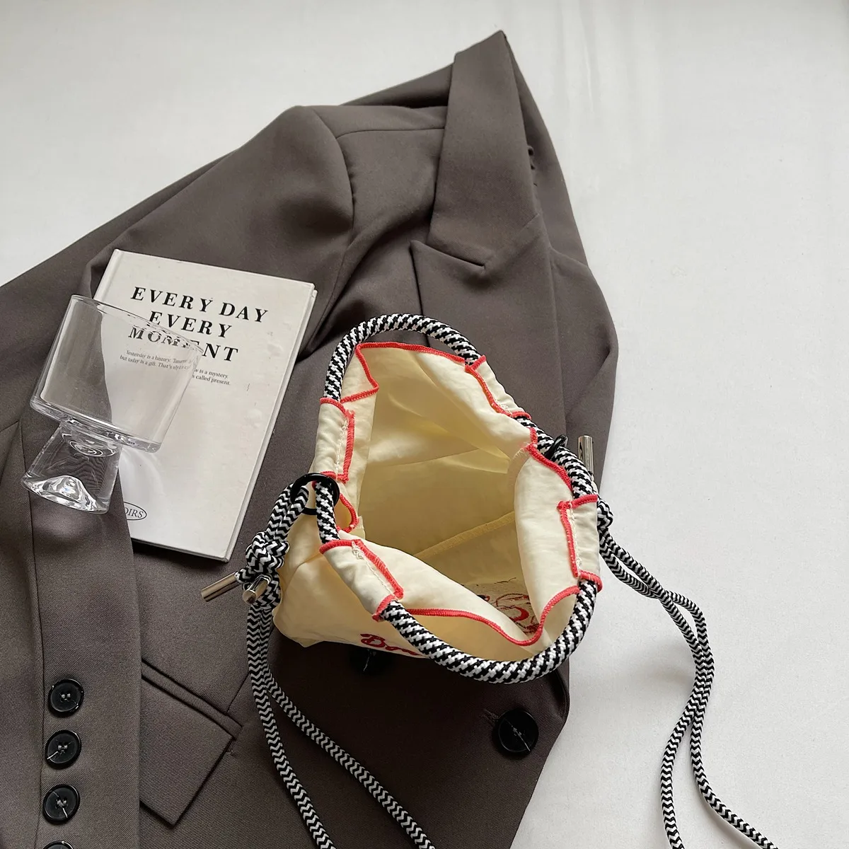 Women's Nylon Letter Bow Knot Cute Classic Style Square Open Crossbody Bag display picture 7