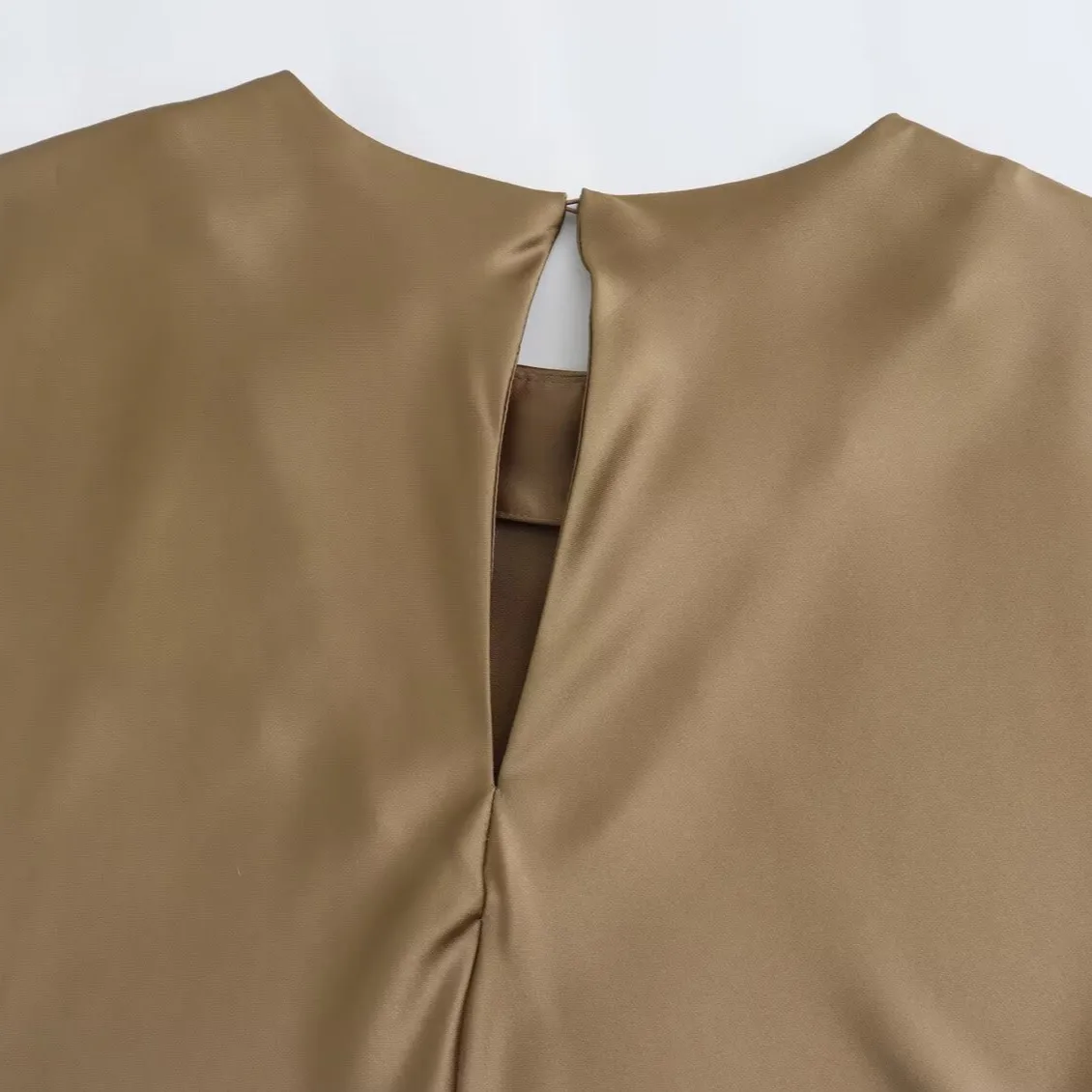 Women's Satin Dress Casual Elegant Streetwear Round Neck Short Sleeve Solid Color Midi Dress Holiday Daily Selfie display picture 10