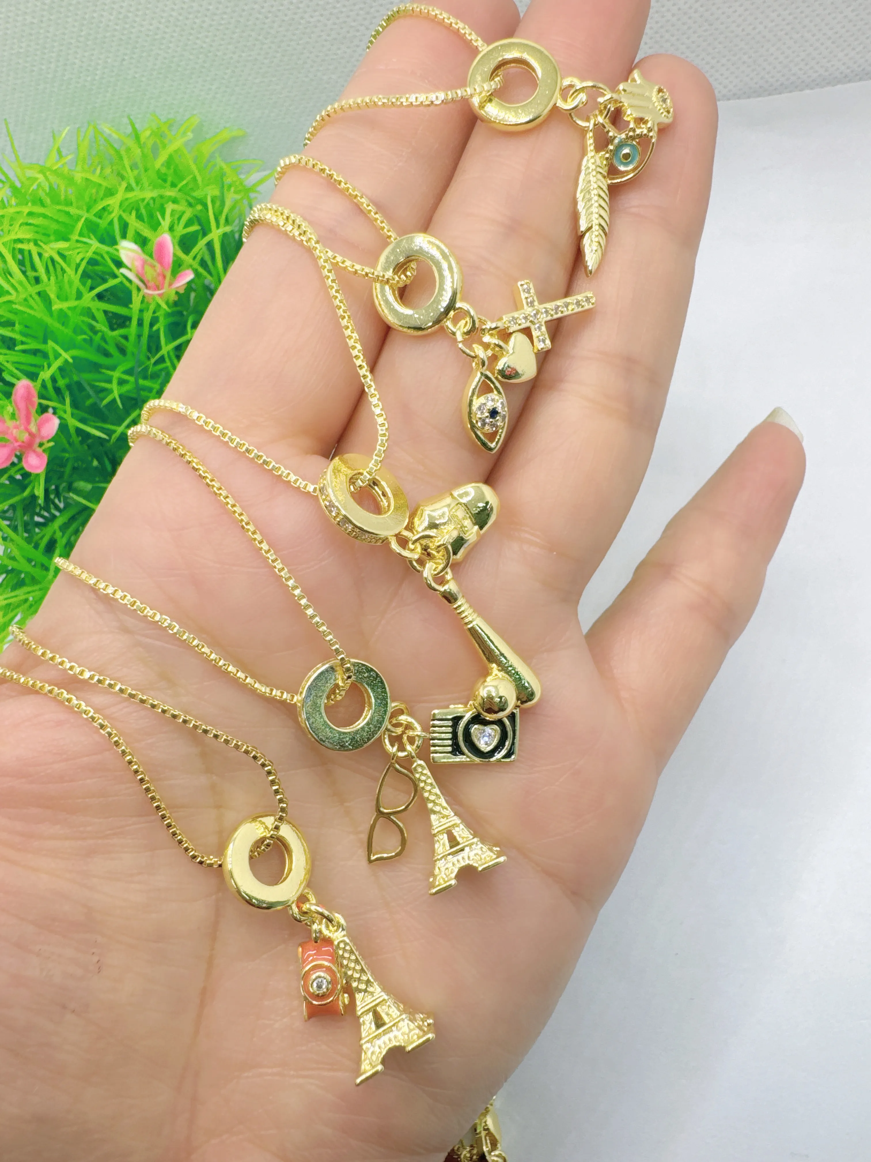 Casual Simple Style Cross Eiffel Tower Heart Shape Copper Polishing Enamel Inlay Zircon 18K Gold Plated DIY Jewelry Accessories display picture 1