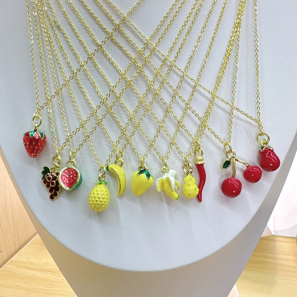 Casual Vacation Cherry Fruit Strawberry Copper Polishing Enamel 18K Gold Plated Women's Pendant Necklace display picture 1