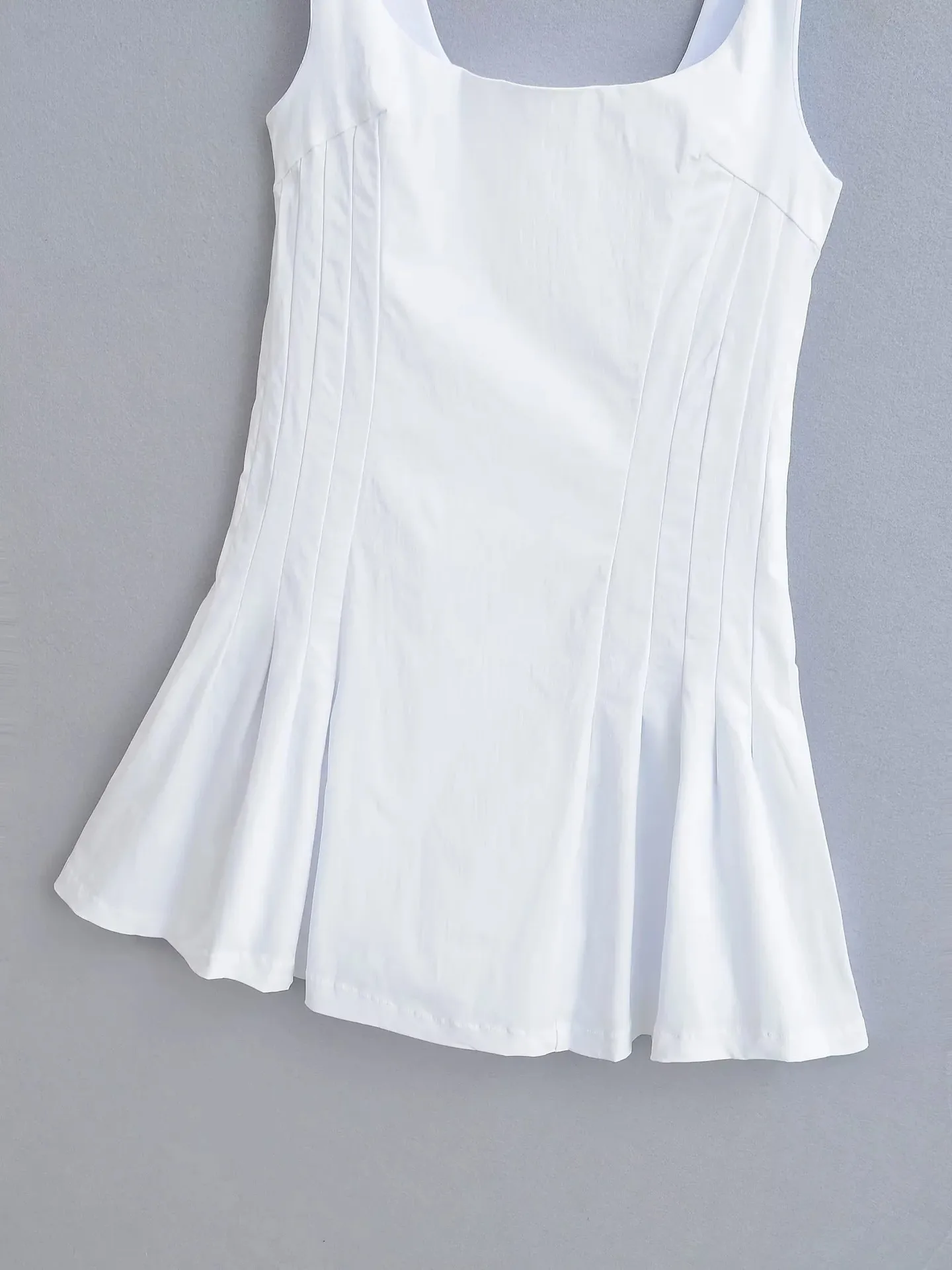 Women's Sheath Dress Elegant Strap Sleeveless Solid Color Above Knee Holiday Daily Selfie display picture 3