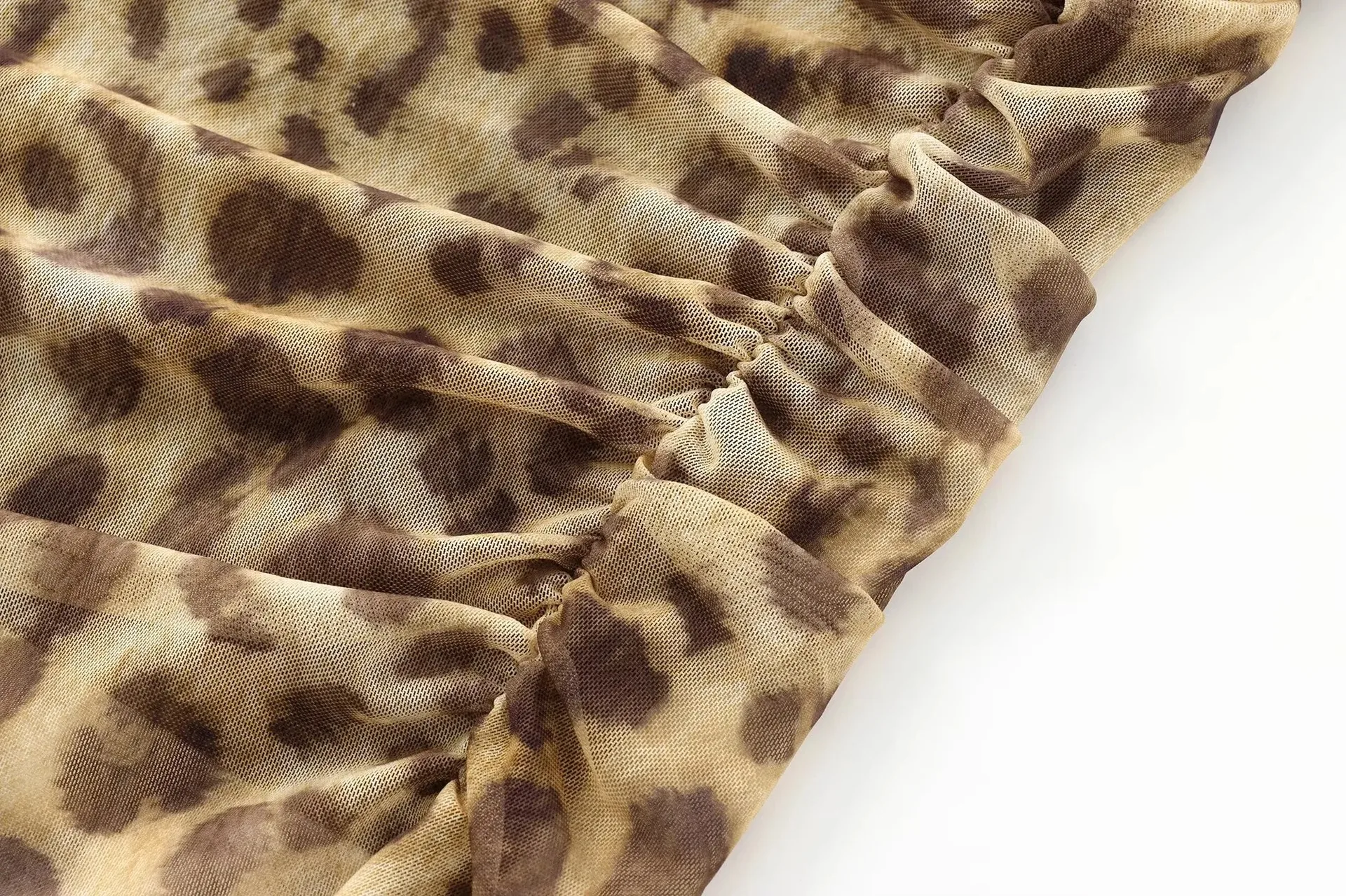 Women's Sheath Dress Elegant Halter Neck Sleeveless Leopard Midi Dress Holiday Banquet Selfie display picture 9