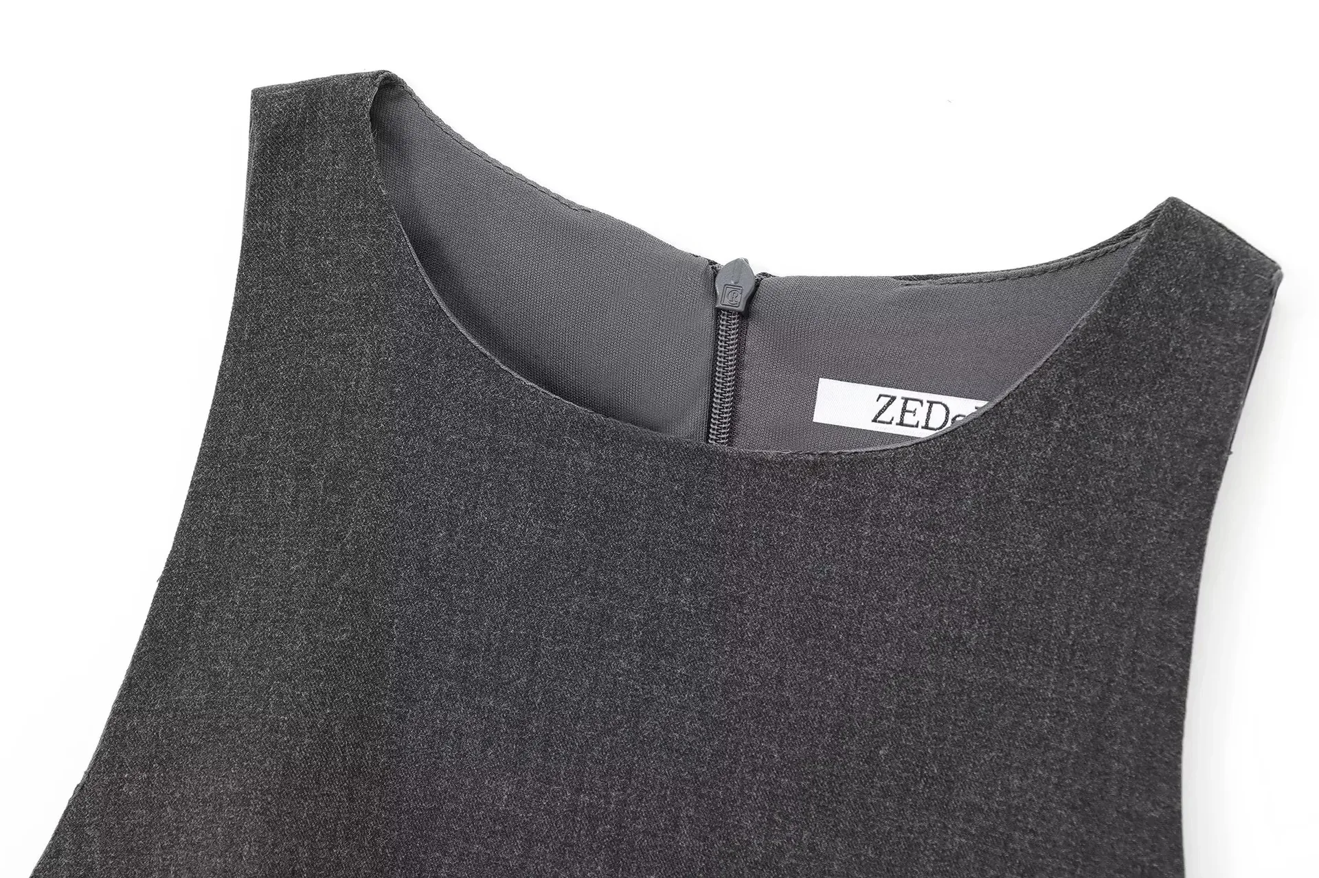 Women's Sheath Dress Elegant Round Neck Sleeveless Solid Color Above Knee Holiday Daily Selfie display picture 3