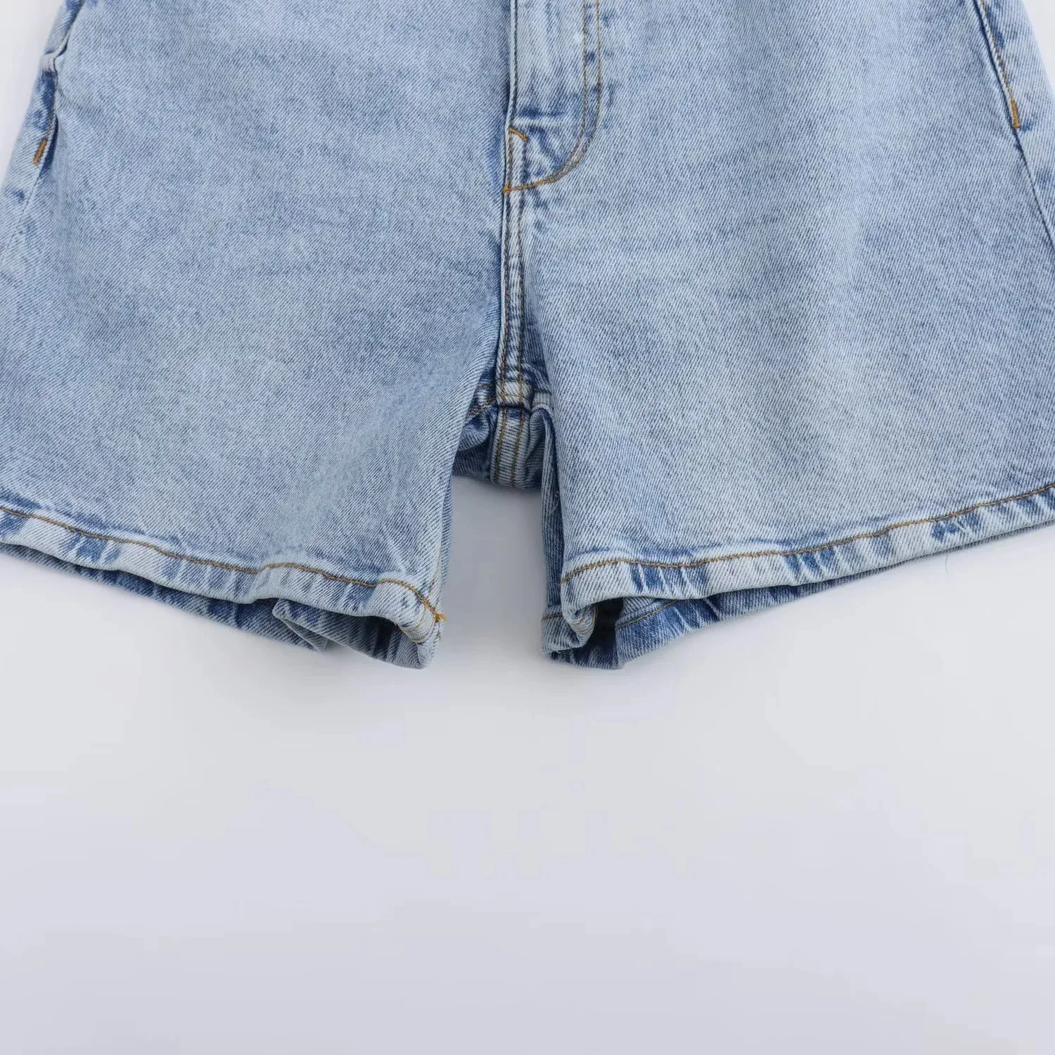 Women's Casual Daily Simple Style Solid Color Shorts Jeans display picture 6