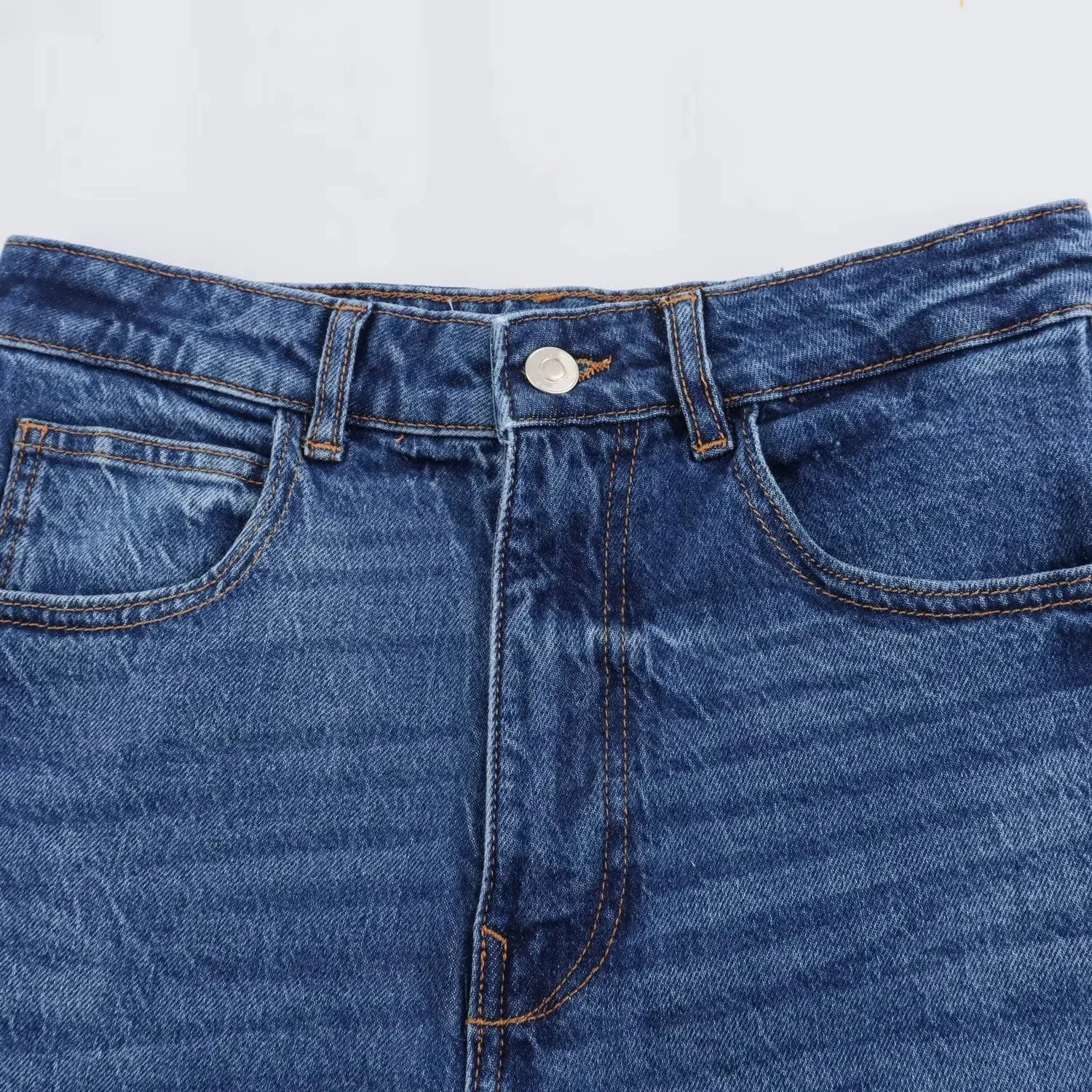 Women's Casual Daily Simple Style Solid Color Shorts Jeans display picture 11