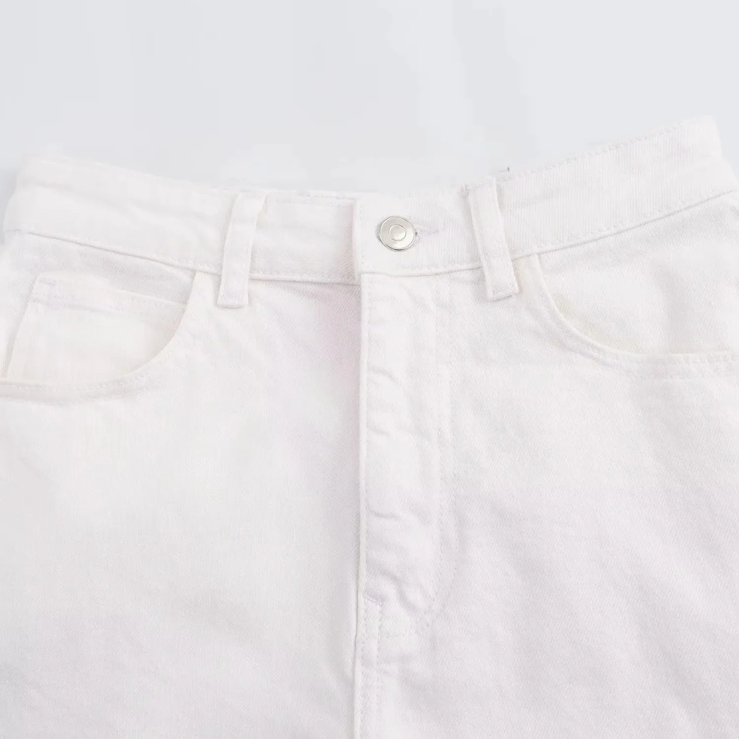 Women's Casual Daily Simple Style Solid Color Shorts Jeans display picture 16