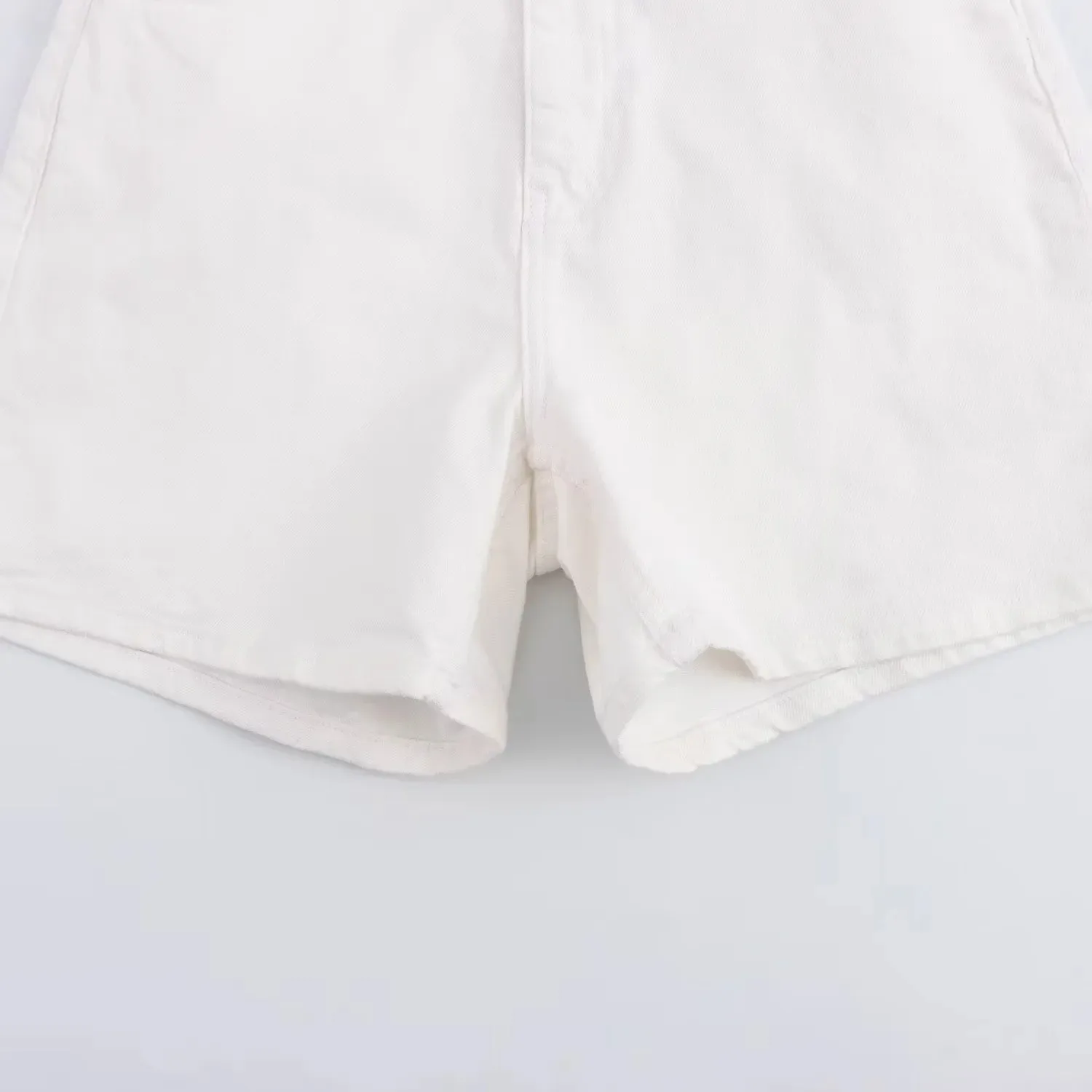 Women's Casual Daily Simple Style Solid Color Shorts Jeans display picture 17