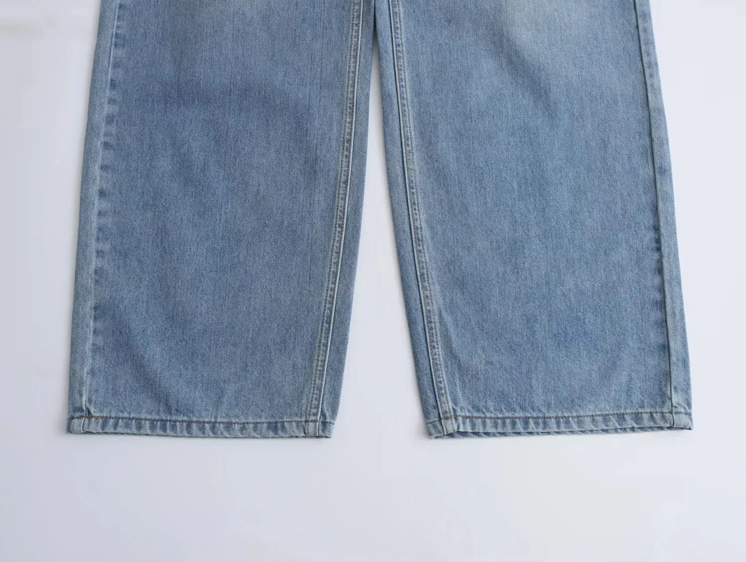 Women's Casual Daily Street Simple Style Solid Color Full Length Jeans display picture 13