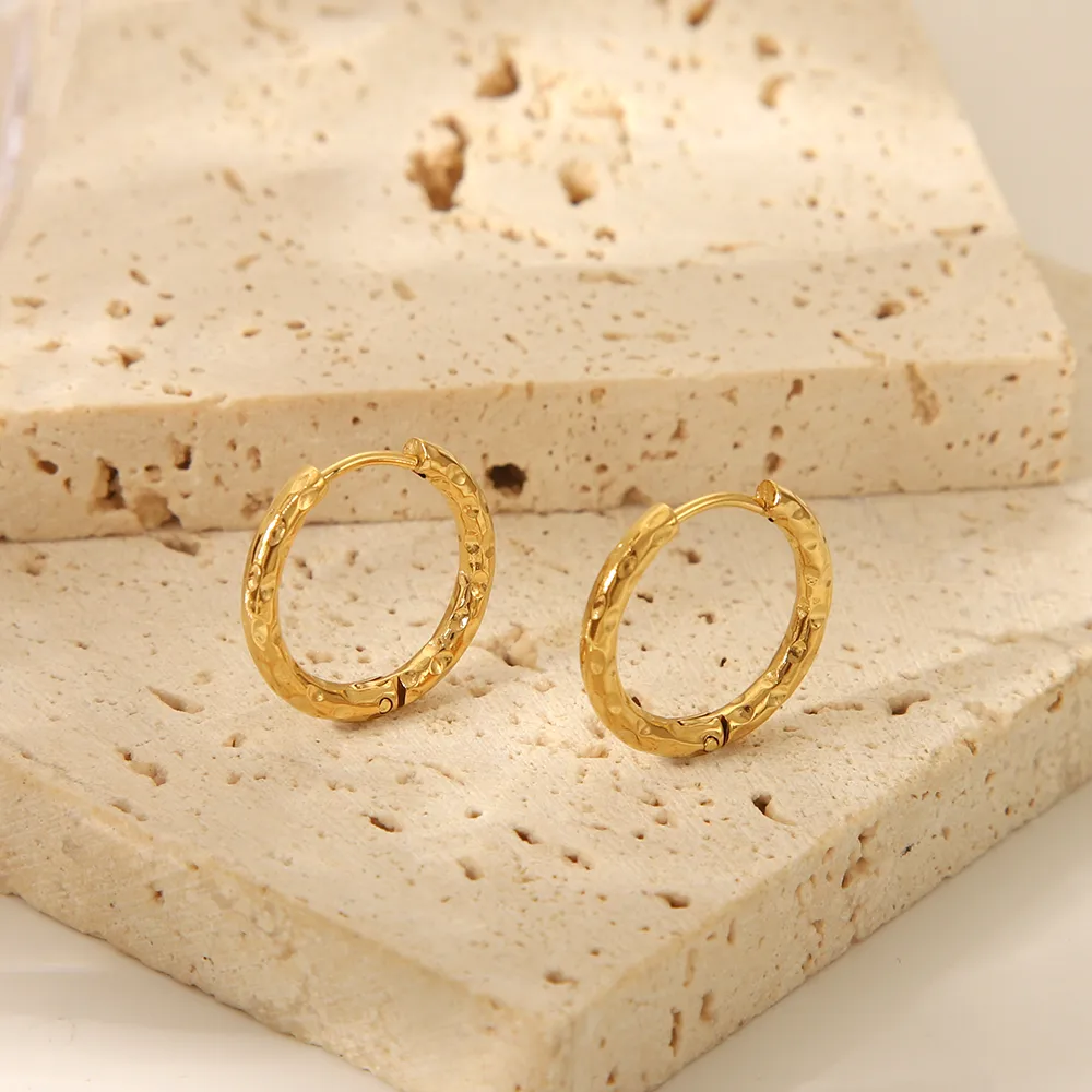 1 Pair Elegant Vacation Simple Style Geometric Irregular Polishing 304 Stainless Steel 18K Gold Plated Hoop Earrings display picture 10