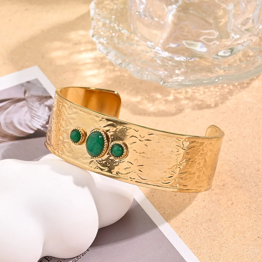 Casual Vacation Modern Style Round Oval 304 Stainless Steel Handmade Polishing Inlay Dyed Jade 18K Gold Plated Women's Bangle display picture 4