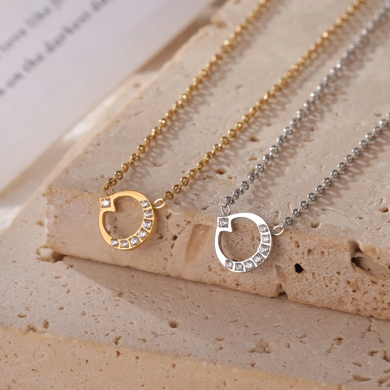 Sweet Simple Style Classic Style Geometric 304 Stainless Steel 16K Gold Plated White Gold Plated Women's Pendant Necklace display picture 2