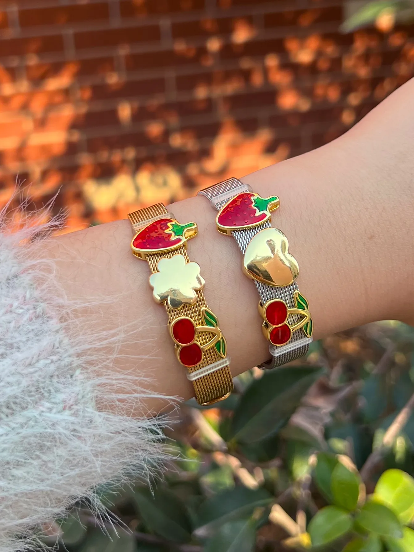 Cute Romantic Cherry Heart Shape Strawberry 304 Stainless Steel Brass Unisex Bangle display picture 7