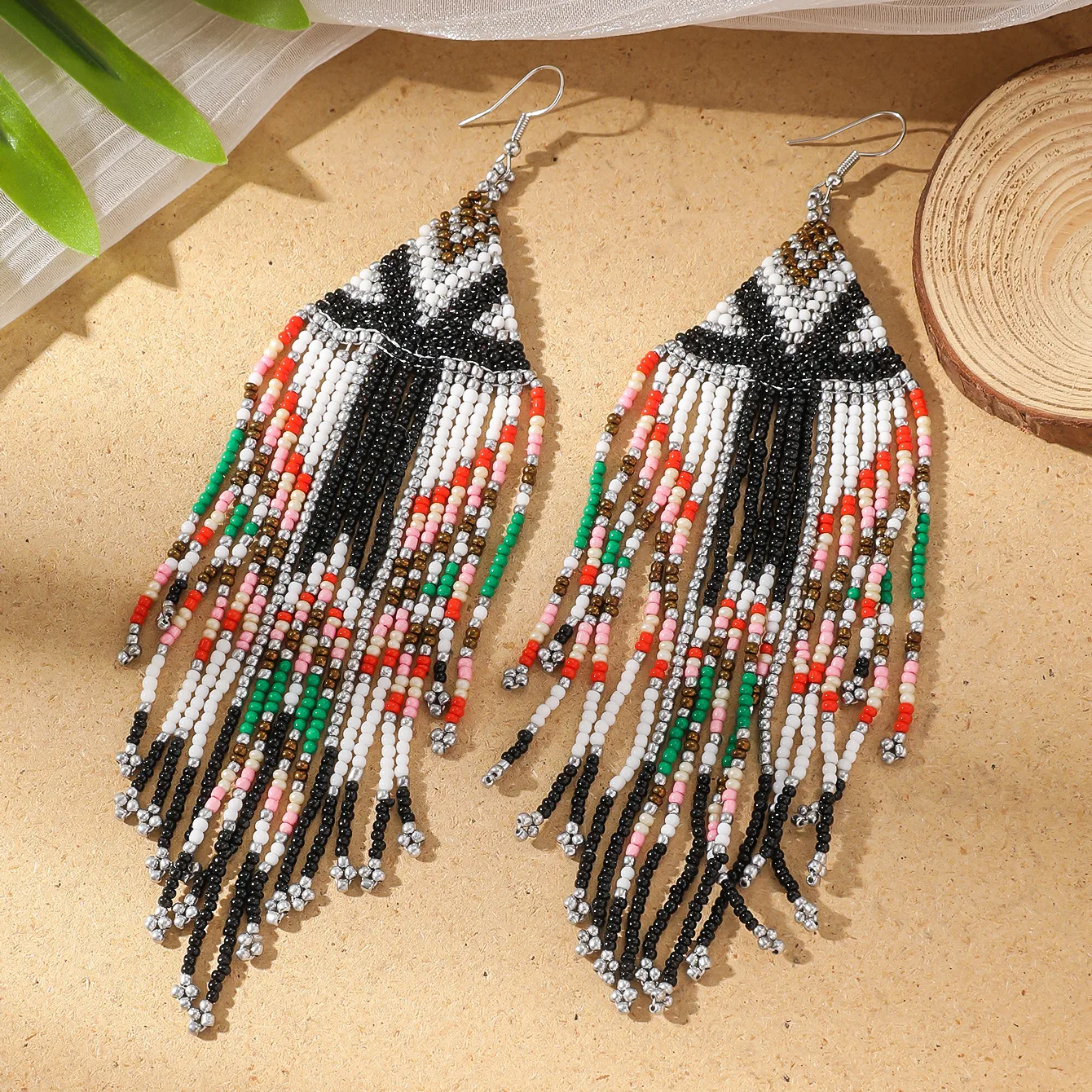 1 Pair Retro Classic Style Colorful Seed Bead Drop Earrings display picture 12