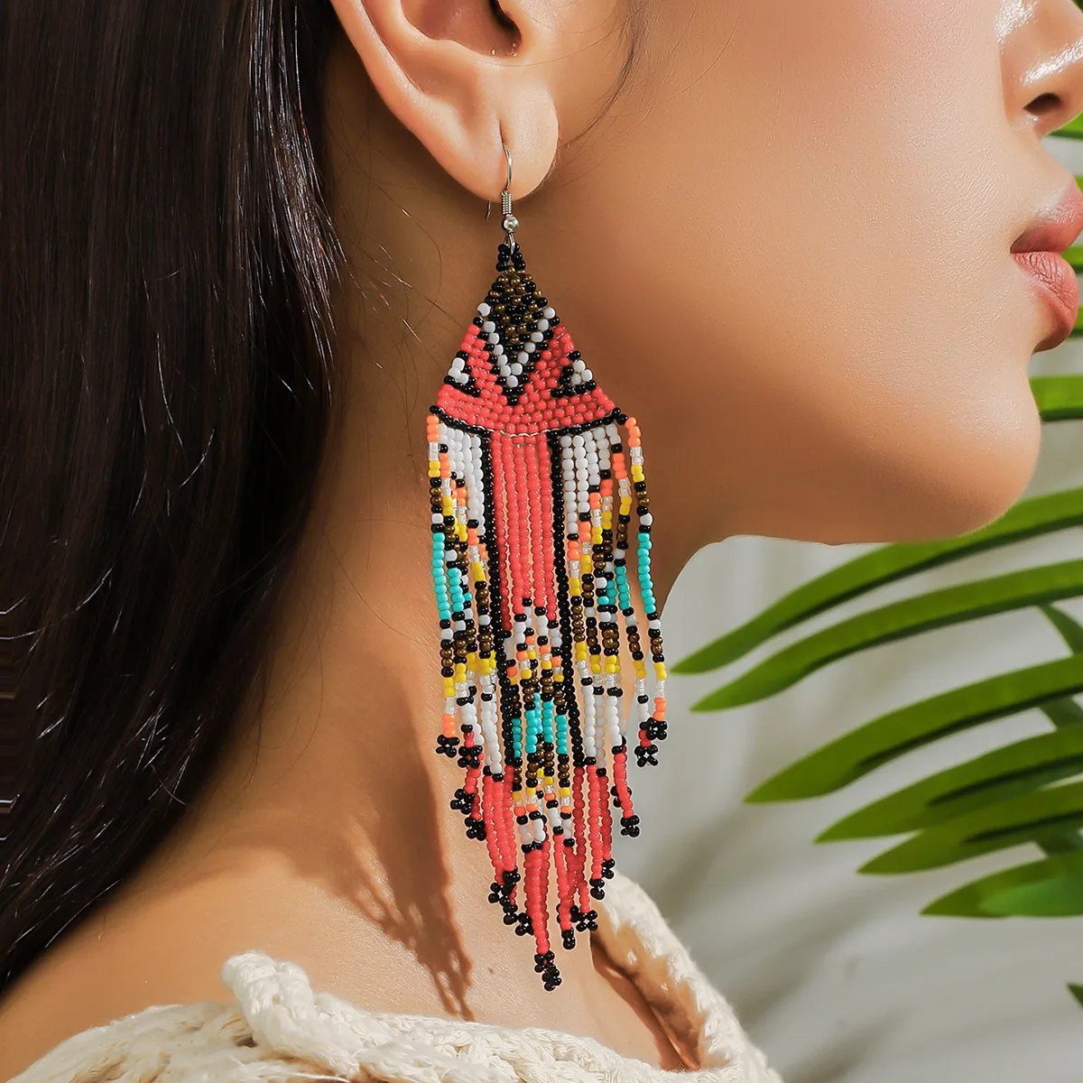 1 Pair Retro Classic Style Colorful Seed Bead Drop Earrings display picture 7