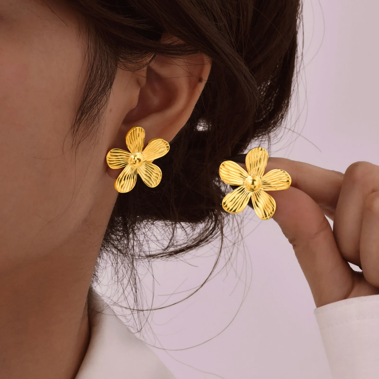French Style Flower Plating 304 Stainless Steel 18K Gold Plated Butterfly Backs Ear Studs display picture 3