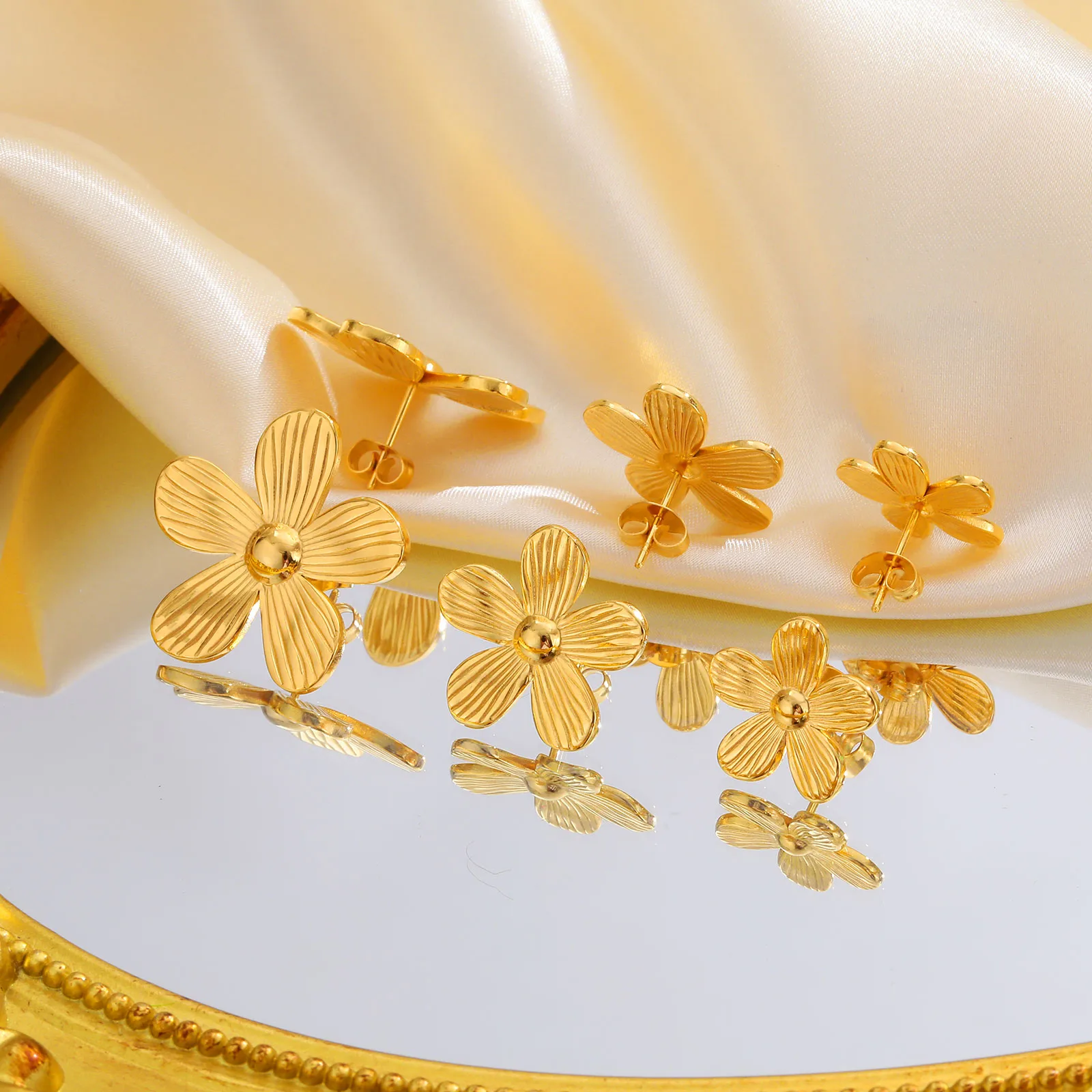 French Style Flower Plating 304 Stainless Steel 18K Gold Plated Butterfly Backs Ear Studs display picture 6