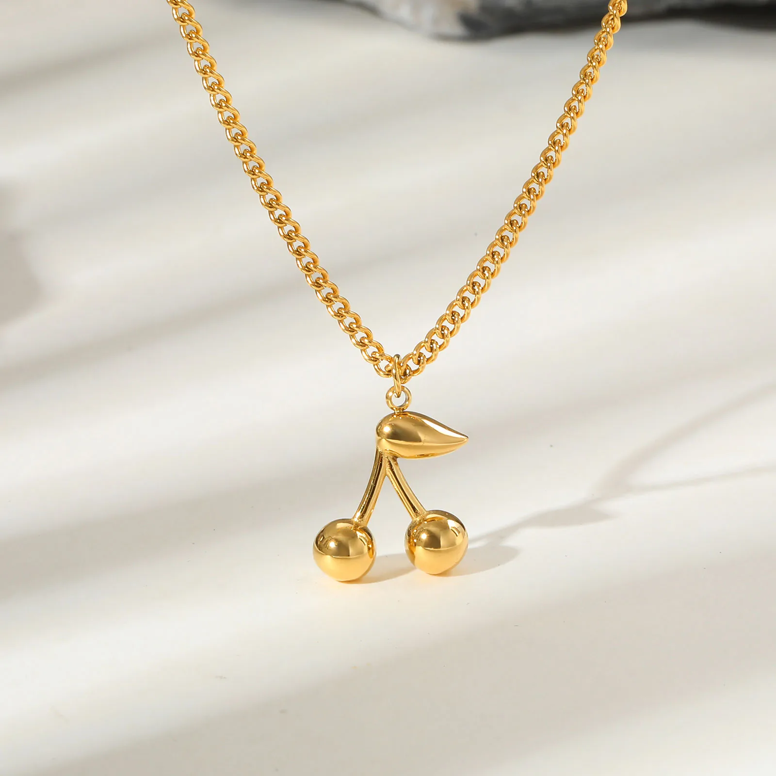 Wholesale Jewelry Sweet Cherry 304 Stainless Steel 18K Gold Plated Necklace Grinding Chain display picture 2