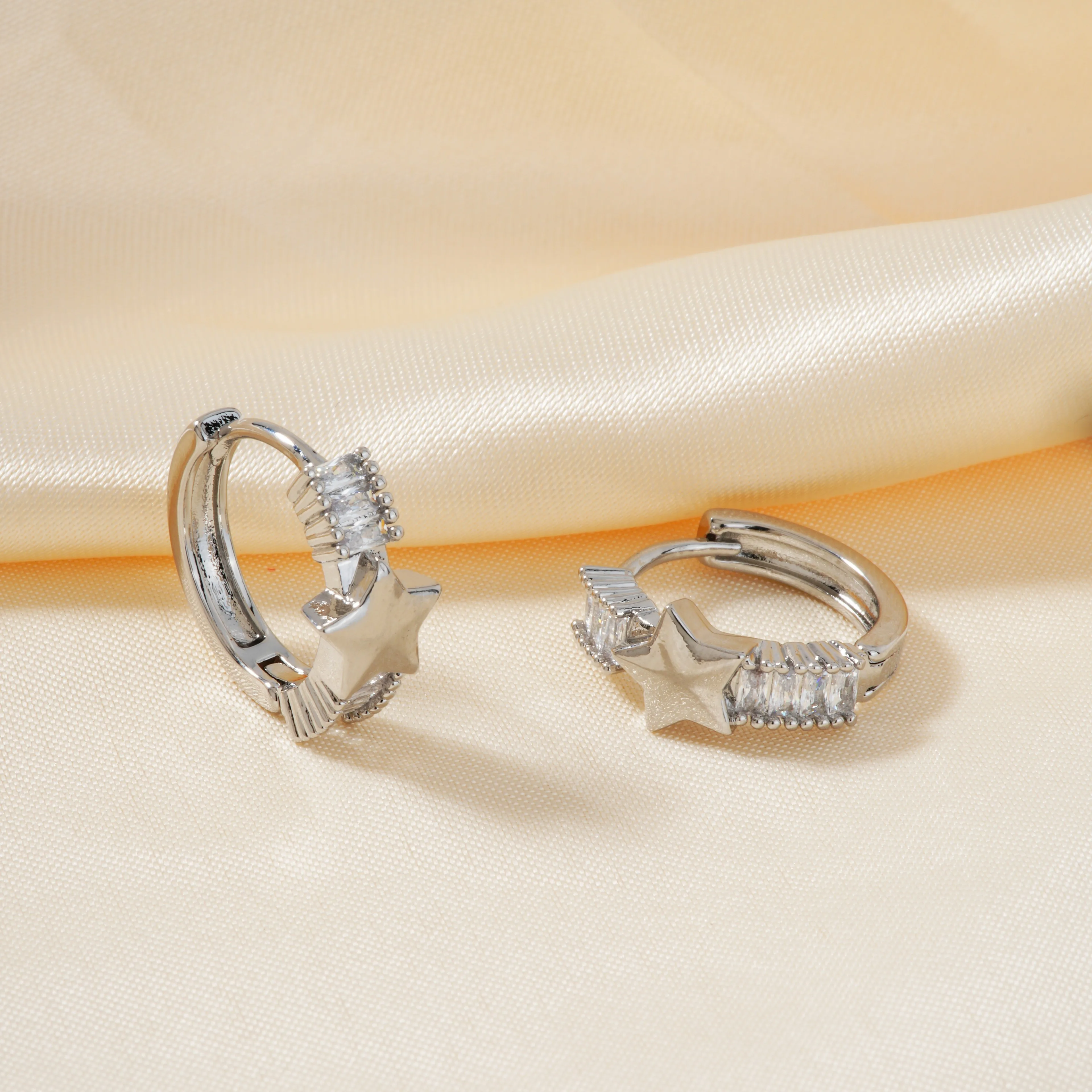 1 Pair Shiny Heart Shape Plating Copper Zircon K Gold Plated Rhodium Plated Earrings display picture 4