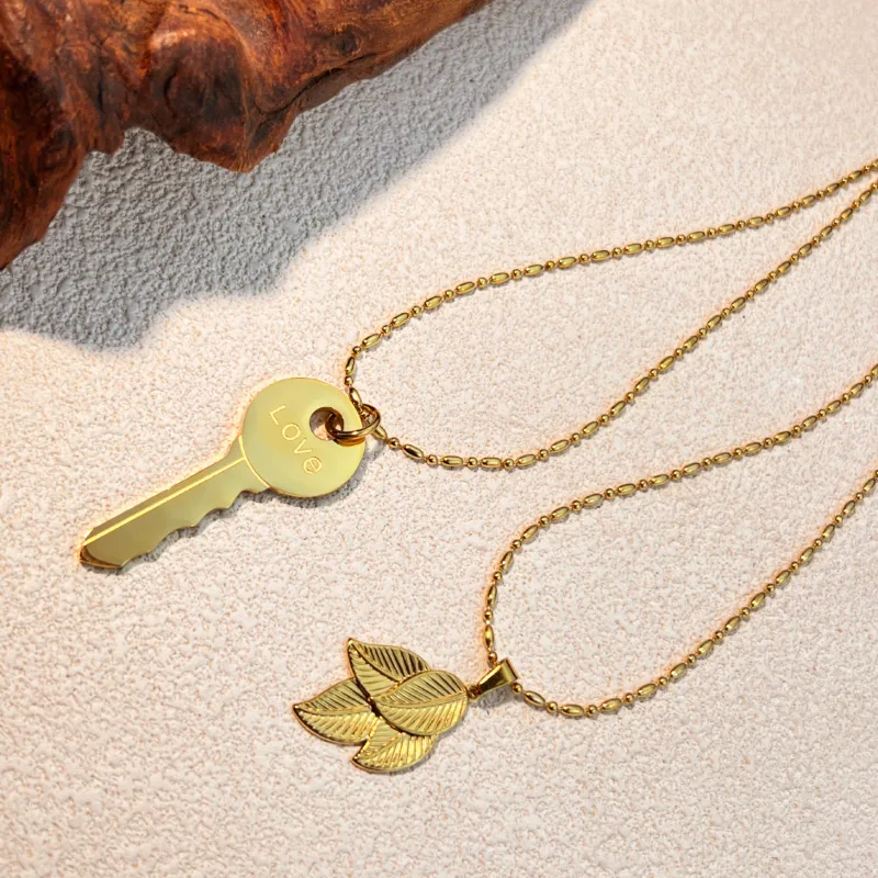 Vintage Style Classic Style Leaf Key 304 Stainless Steel Plating 18K Gold Plated Women's Pendant Necklace display picture 1
