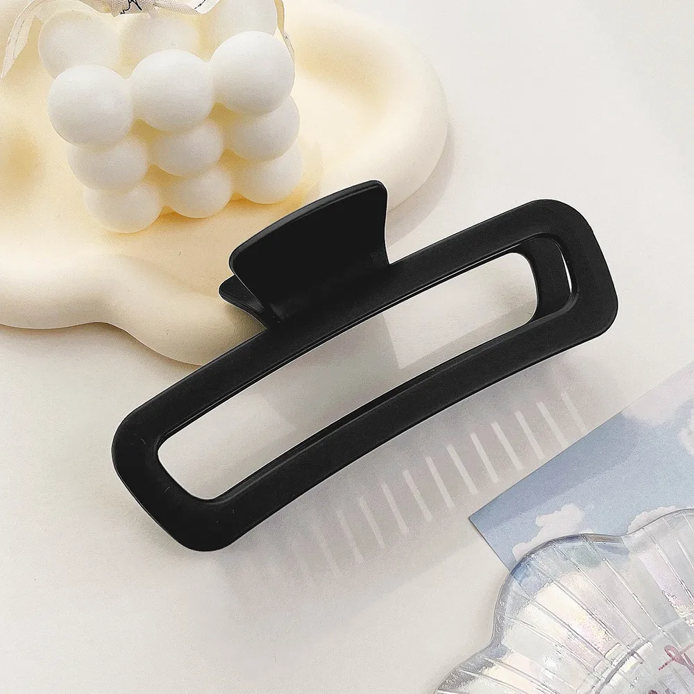 Women's Classic Style Solid Color Plastic Hair Claws display picture 5