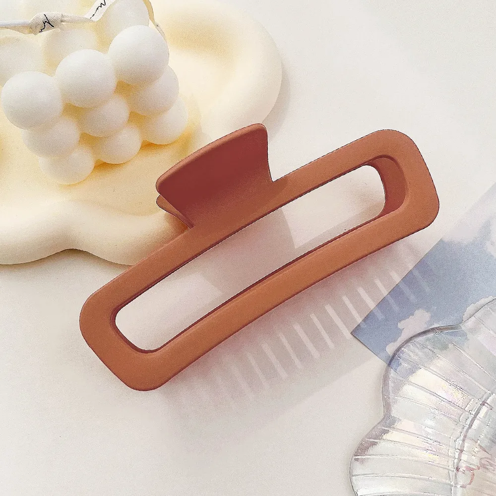 Women's Classic Style Solid Color Plastic Hair Claws display picture 8