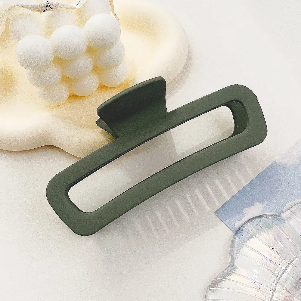 Women's Classic Style Solid Color Plastic Hair Claws display picture 9