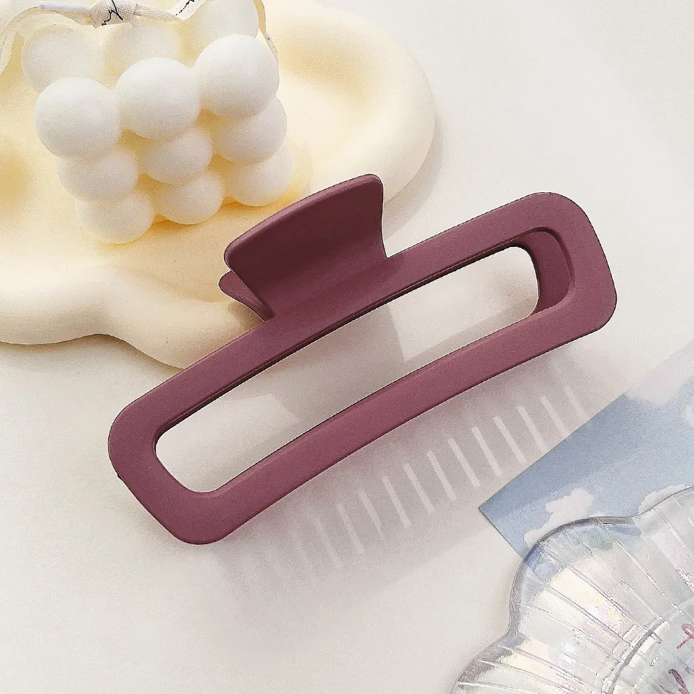 Women's Classic Style Solid Color Plastic Hair Claws display picture 10