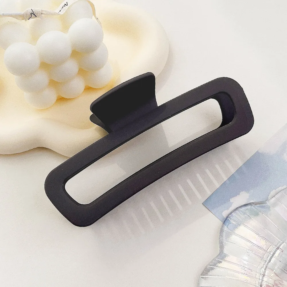 Women's Classic Style Solid Color Plastic Hair Claws display picture 13