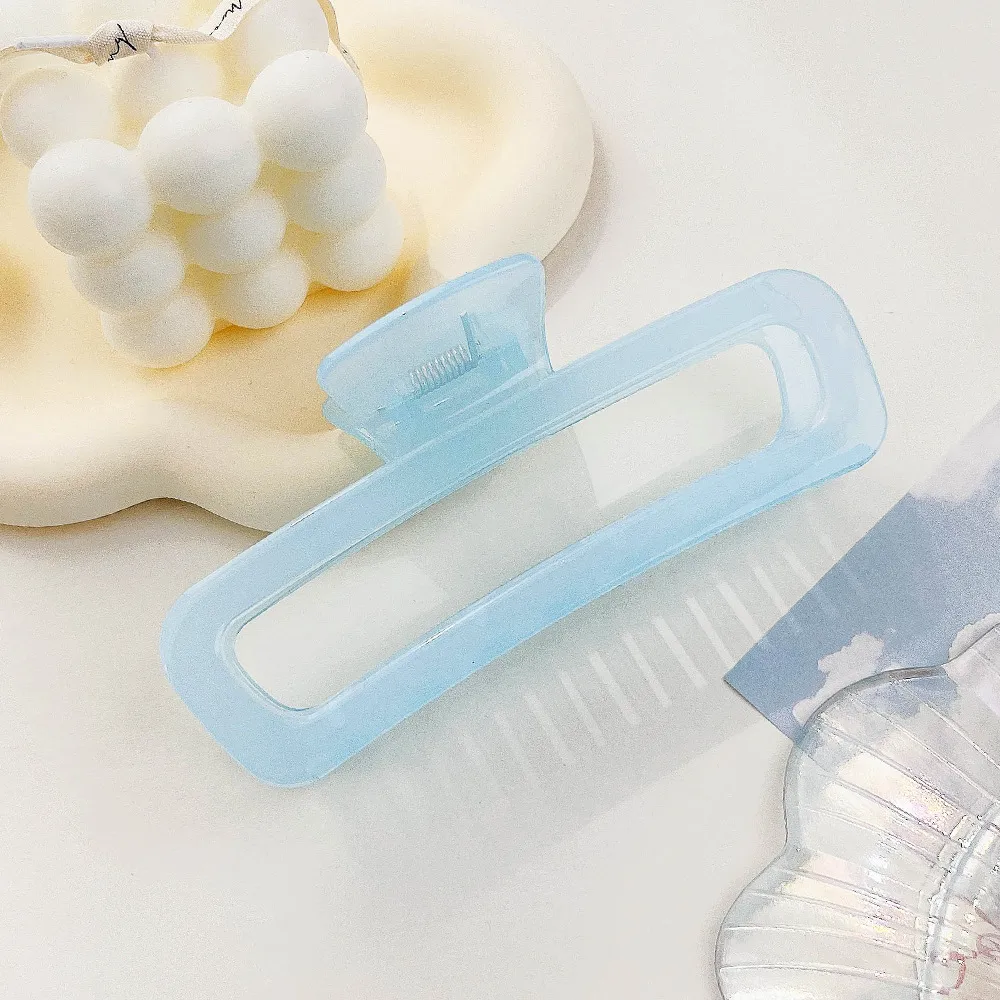 Women's Classic Style Solid Color Plastic Hair Claws display picture 15