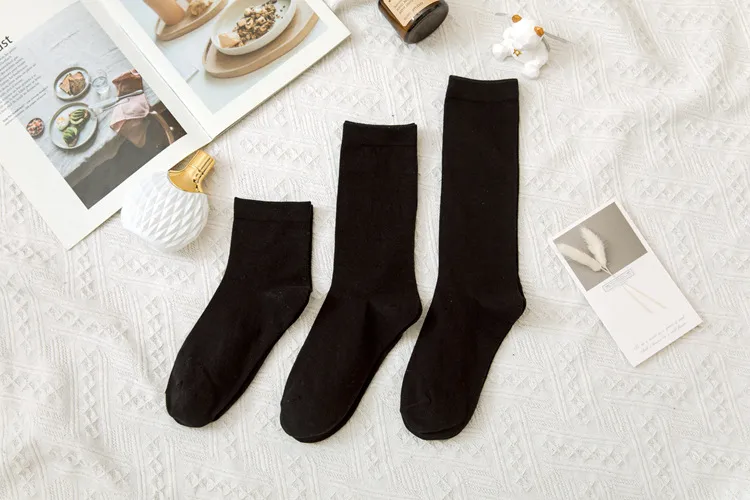 Women's JK Wind Solid Color 60.2 Cotton Crew Socks A Pair display picture 38