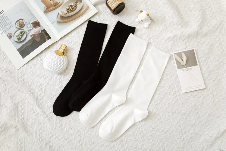 Women's JK Wind Solid Color 60.2 Cotton Crew Socks A Pair display picture 41