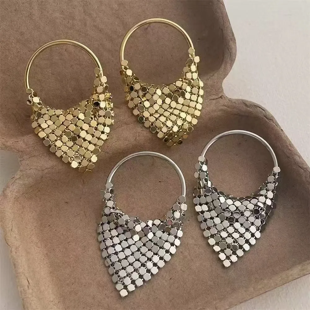 1 Pair/Package Casual Modern Style Round Sequins Polishing Plating Copper 18K Gold Plated White Gold Plated Earrings display picture 1