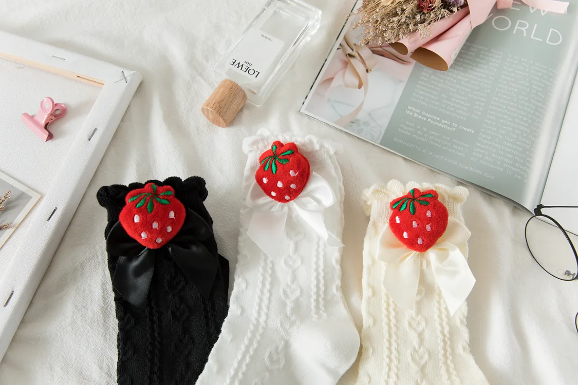 Women's Sweet Strawberry Bow Knot Cotton Ankle Socks A Pair display picture 3
