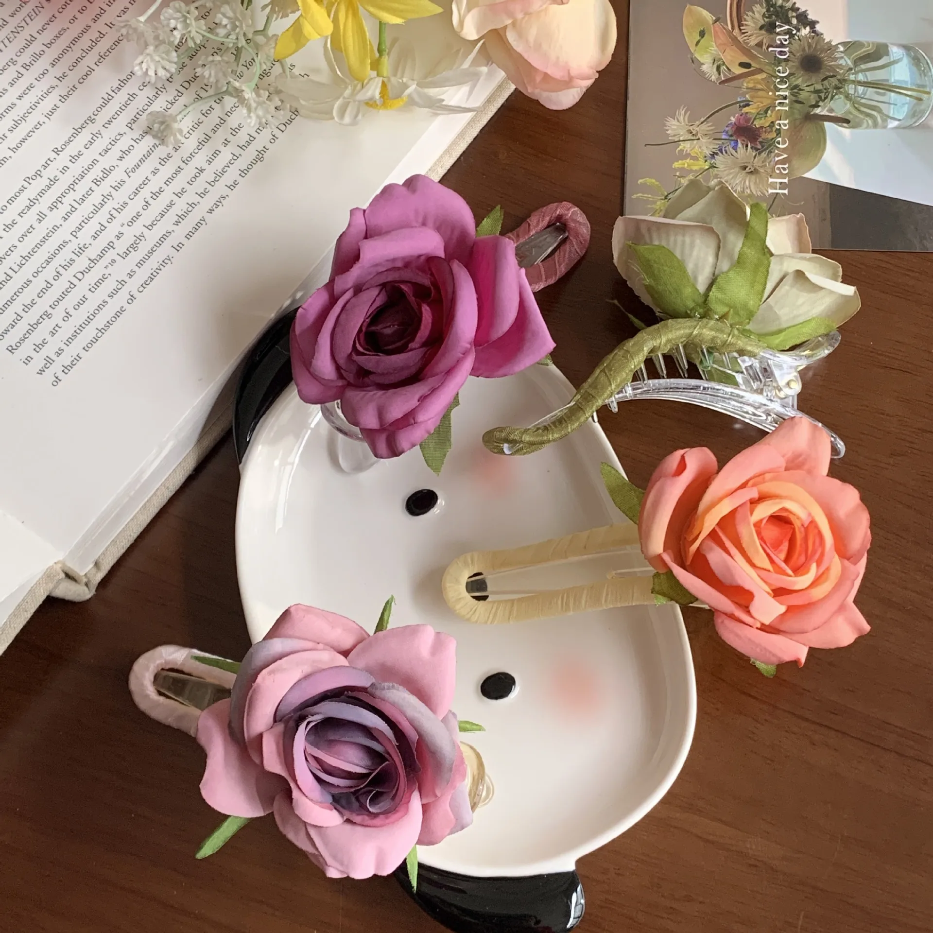 Women's Vacation Classic Style Flower Cloth Hair Clip display picture 2