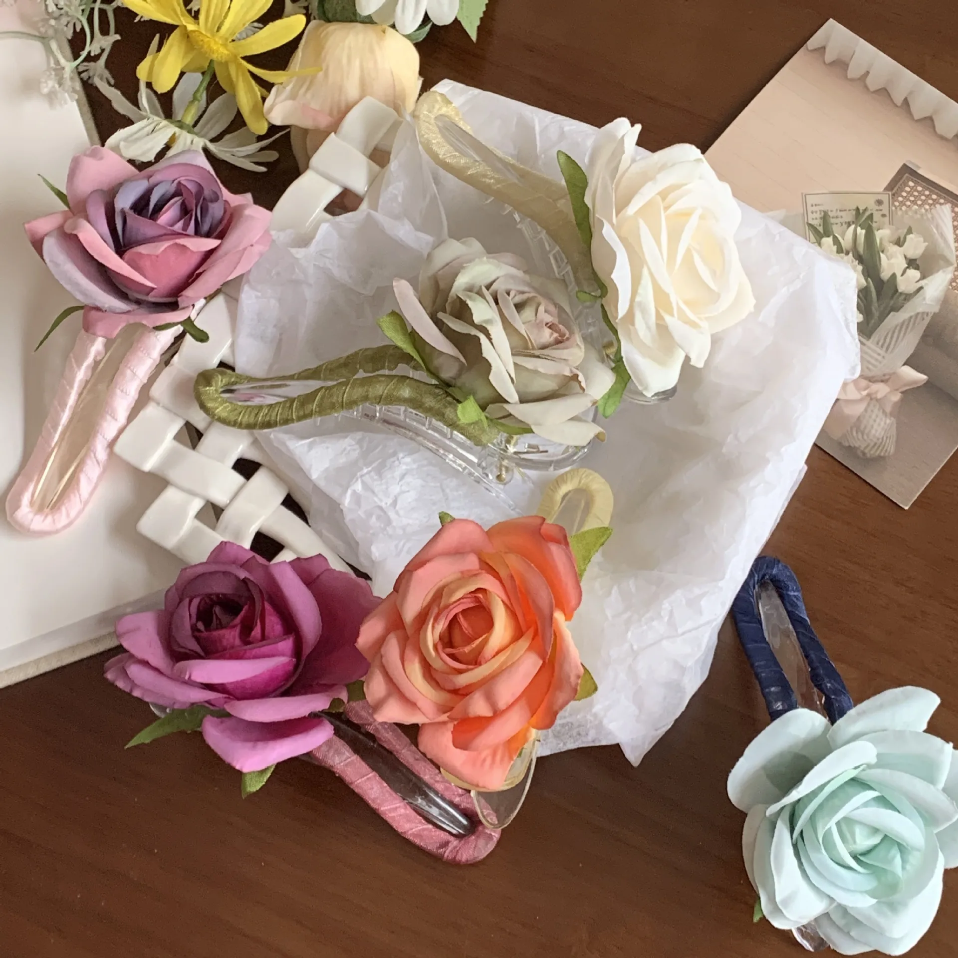 Women's Vacation Classic Style Flower Cloth Hair Clip display picture 3