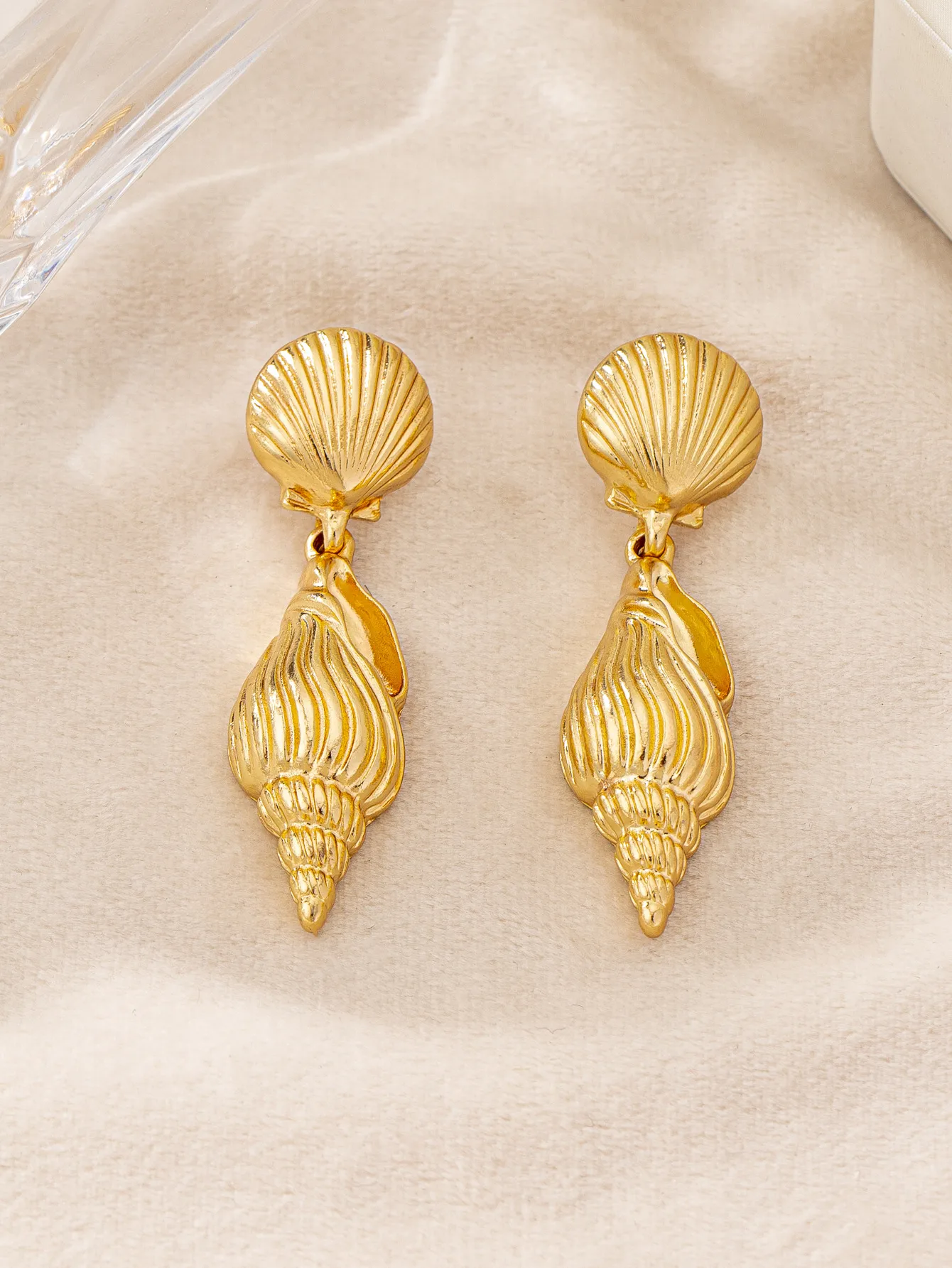 1 Pair Vacation Classic Style Solid Color Plating Zinc Alloy Drop Earrings display picture 5