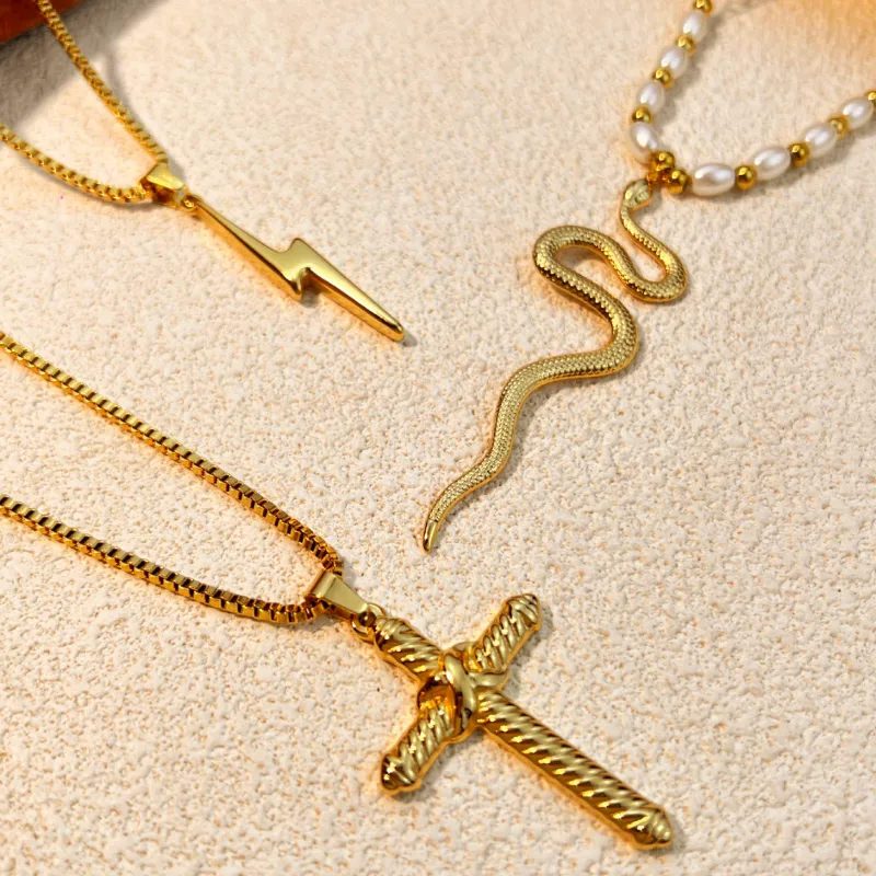 Vintage Style Classic Style Cross Snake Lightning 304 Stainless Steel Plating 18K Gold Plated Women's Pendant Necklace display picture 1