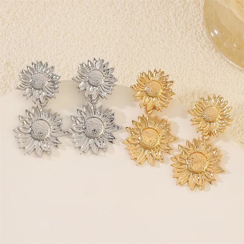 1 Pair Streetwear Flower Plating Alloy K Gold Plated Silver Plated Ear Studs display picture 11