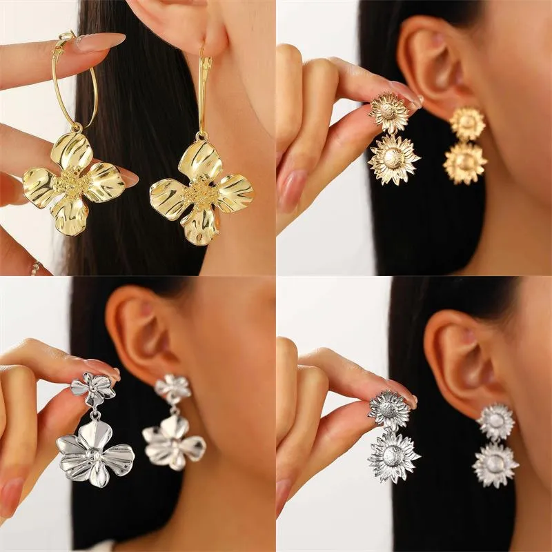 1 Pair Streetwear Flower Plating Alloy K Gold Plated Silver Plated Ear Studs display picture 1