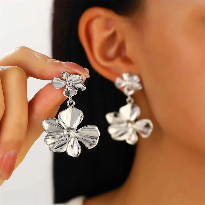 1 Pair Streetwear Flower Plating Alloy K Gold Plated Silver Plated Ear Studs display picture 20
