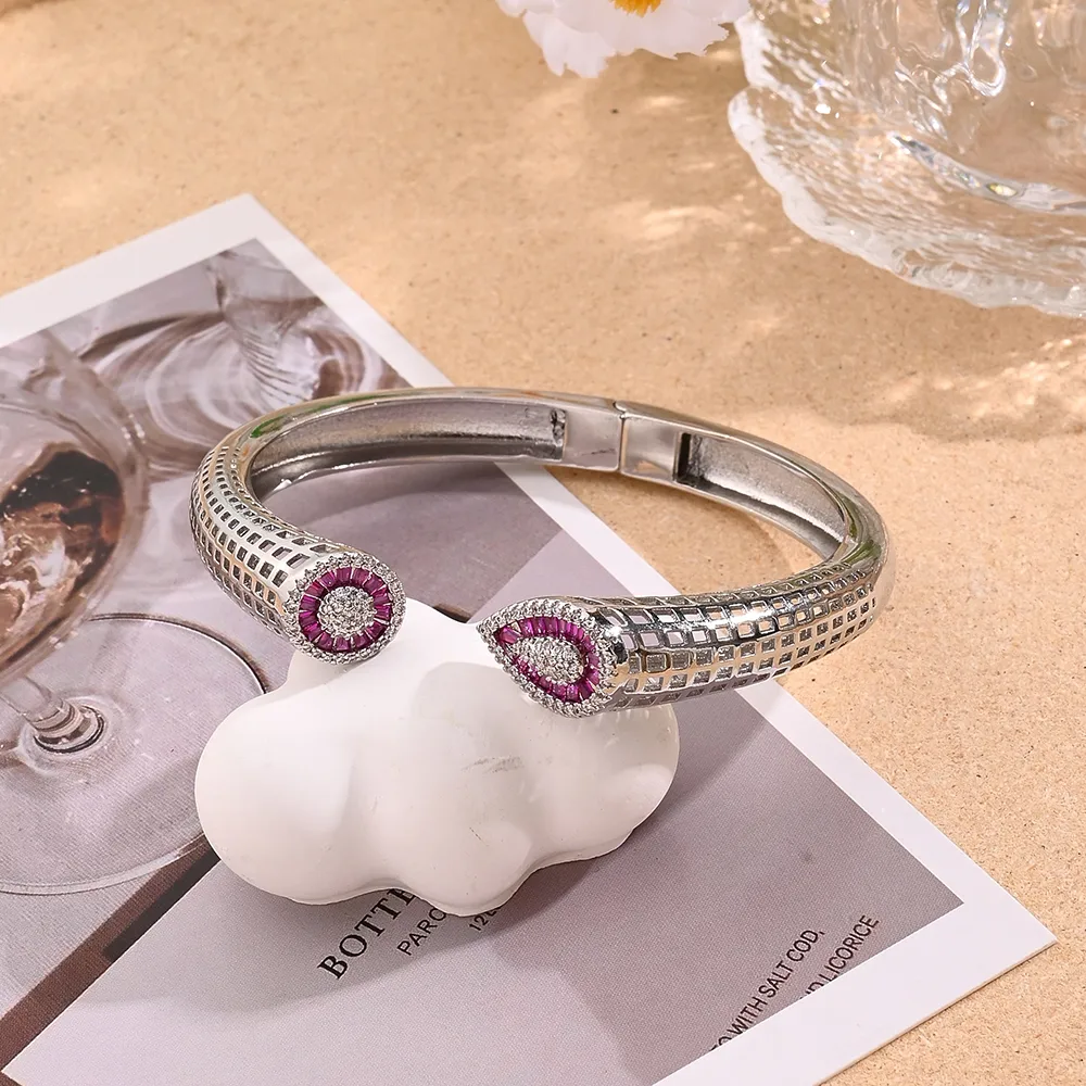 Casual Vacation Modern Style Round Water Droplets Copper Handmade Polishing Inlay Zircon 18K Gold Plated White Gold Plated Women's Bangle display picture 4