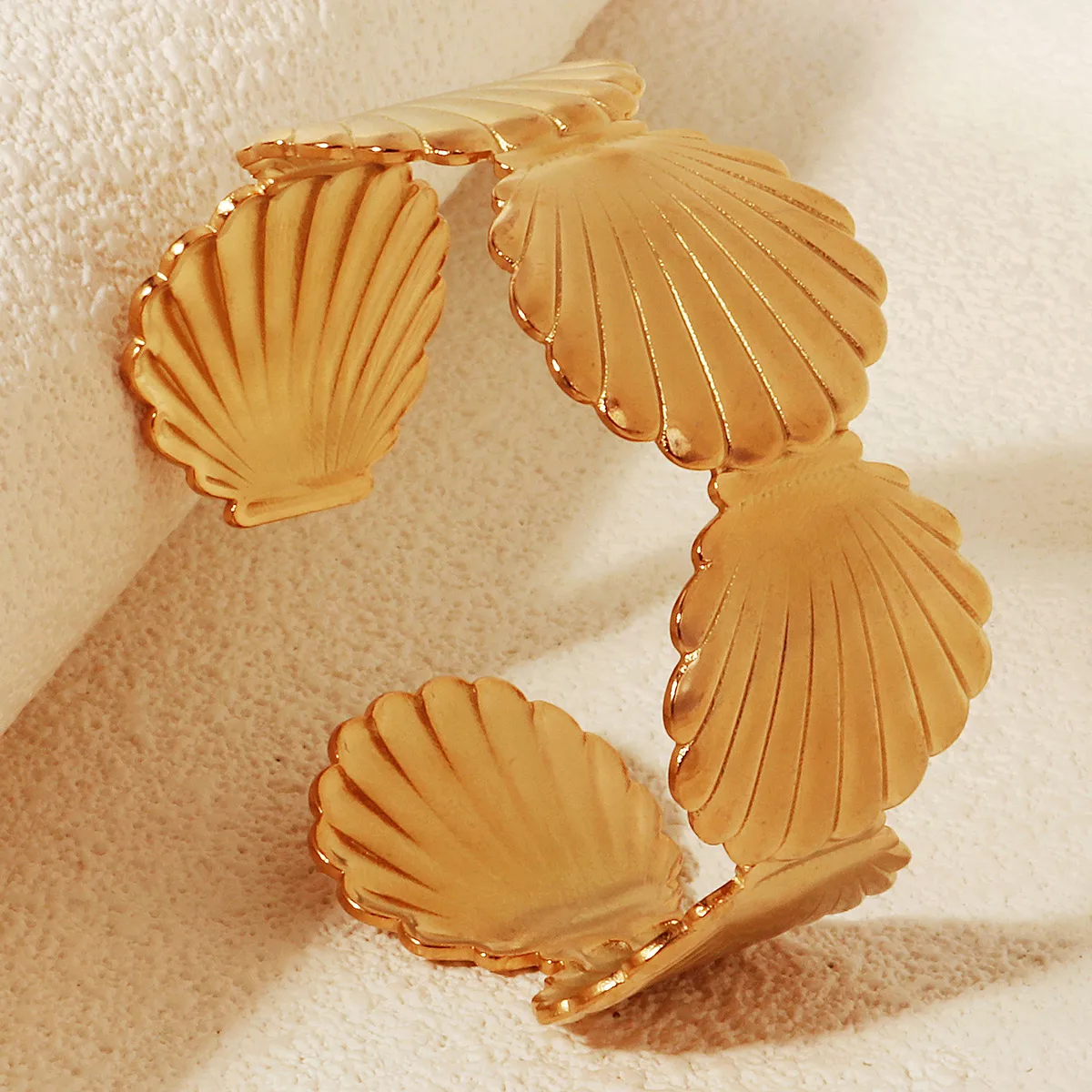 Vacation Starfish Conch Shell 304 Stainless Steel 18K Gold Plated Women's Bangle display picture 14